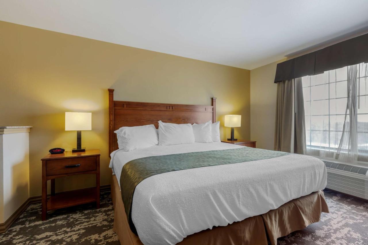 Best Western Plus Red River Inn Clarendon Exterior photo