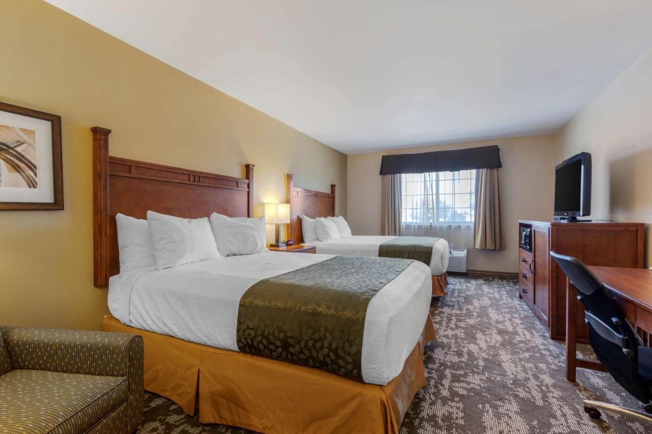 Best Western Plus Red River Inn Clarendon Exterior photo