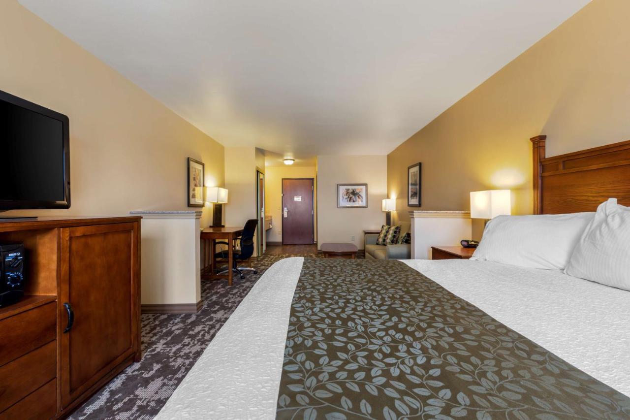 Best Western Plus Red River Inn Clarendon Exterior photo