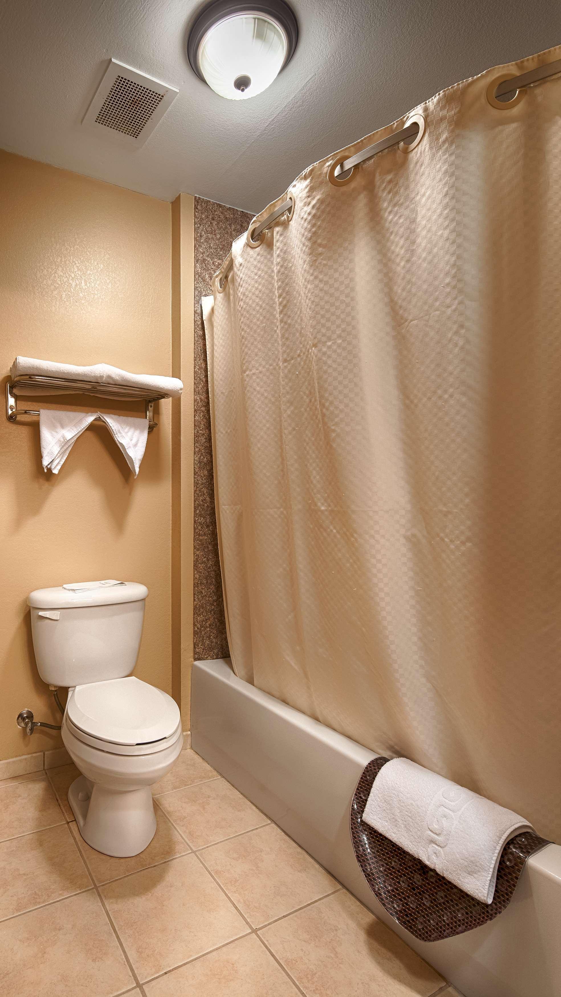 Best Western Plus Red River Inn Clarendon Exterior photo